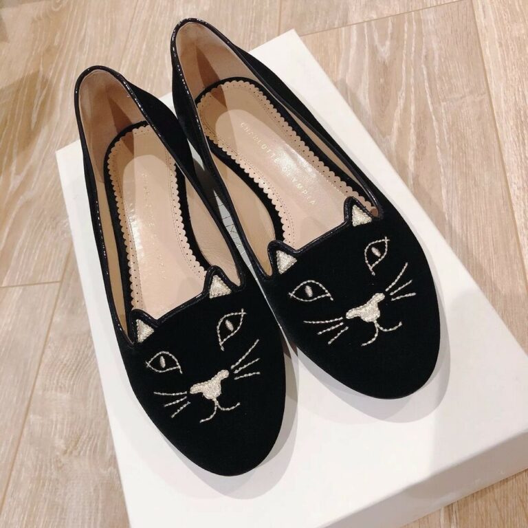 Whisker Fabulous Cats and Couture The amazing Fashion Trend